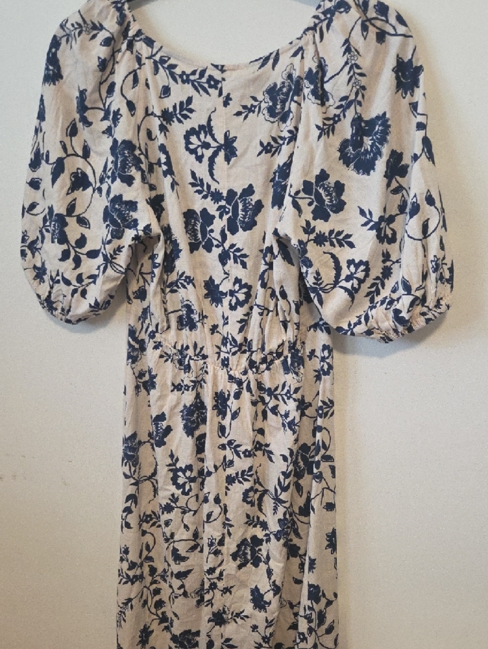 Lucky Brand Cream Maxi Dress with Navy Floral Print and Puff Sleeves - Picture 4 of 5